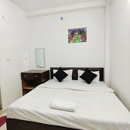 ורנאסי Kohinoor Guest House מראה חיצוני תמונה