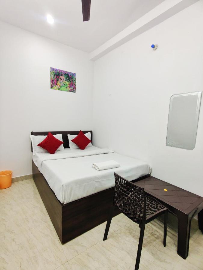 ורנאסי Kohinoor Guest House מראה חיצוני תמונה